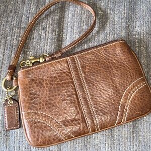 Coach wristlet, brown.